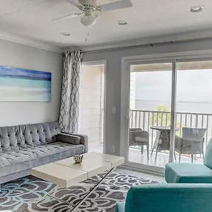 410-gorgeous Views, Waterfront, Wifi, Pool And Close To Bucs Stadium Apartment Tampa